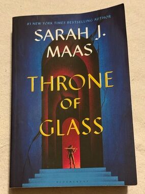 Sarah J. Maas "Throne of Glass" Paperback - Blue & Gold Cover